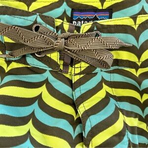 Patagonia board shorts size 32, mens